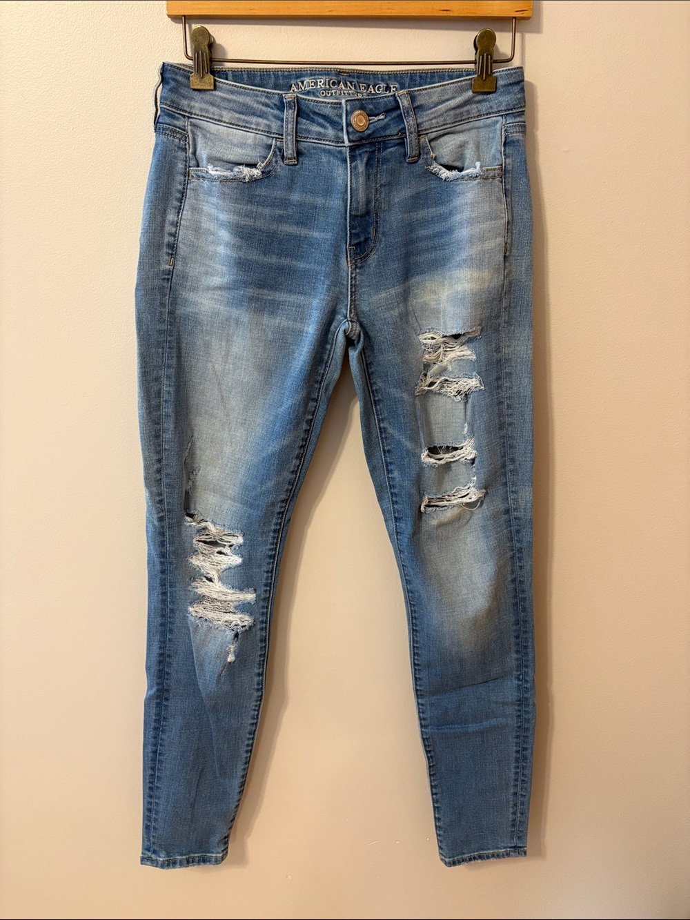 4 Long - American Eagle Outfitters Super Stretch Ripped Women's Skinny Jeans